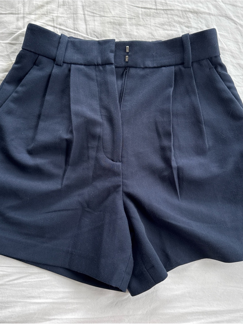 Abercrombie & Fitch Navy High-Waist Pleated Women’s Shorts